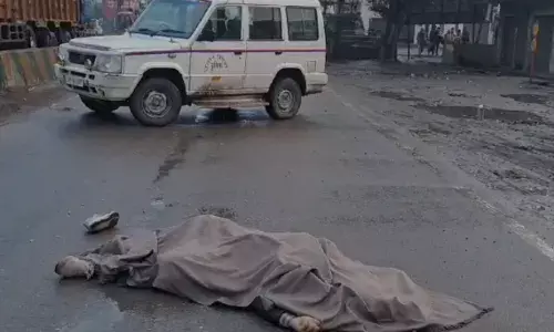 ACCIDENT-डिवाईडर से टकराई रोडवेज बस, चालक की मौत