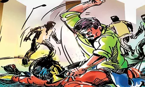 प्रेम प्रसंग में खूनी टकराव: प्रेमी ने प्रेमिका की ससुराल पर बोला हमला