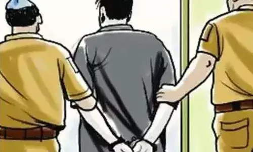 सनातन का उपहास, बाबर की तारीफ, ये कहकर फंस गया अब्दुल