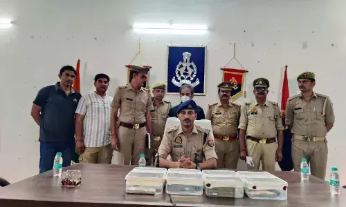 ग्राहकों से धोखाधड़ी करने वाले KIA शोरूम मैनेजर को किया गिरफ्तार