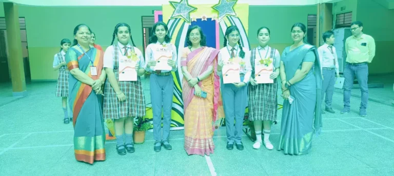 एम.जी. पब्लिक स्कूल में मना वार्षिक परीक्षा परिणाम दिवस, टॉपर बच्चे हुए सम्मानित