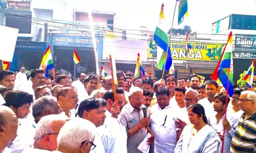 खतौली जैन समाज का मुंबई में जैन मंदिर तोड़े जाने के विरुद्ध मौन जुलूस द्वारा विशाल रैली द्वारा प्रदर्शन
