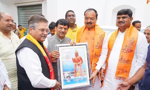 मंत्री कपिल देव ने लखनऊ में किया भंडारा, दिखा आस्था व राष्ट्रभक्ति का संगम