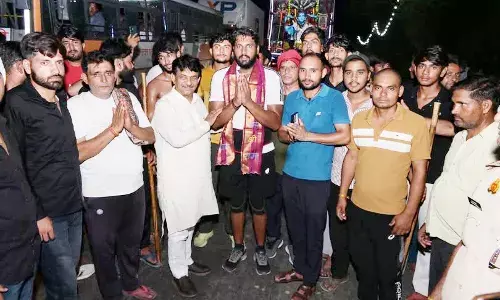 मंत्री कपिल देव ने राम नाम का पटका पहनाकर किया कांवड़ियों का अभिनंदन