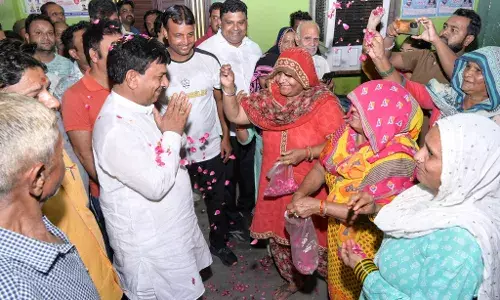मंत्री कपिल देव अग्रवाल ने शहर में किया आरसीसी सड़क का लोकार्पण