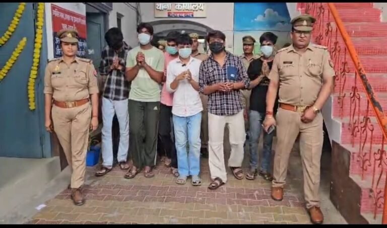 देवबंद में पुलिस की सख्ती, सात मनचले पकड़े गए