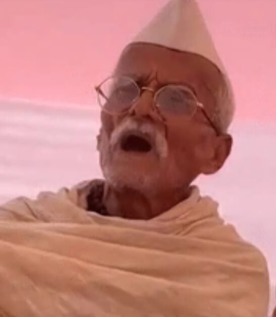 पटना में कांग्रेस वर्किंग कमिटी की बैठक, 92 वर्षीय समर्थक ने राहुल गांधी को बताया बदलाव का प्रतीक