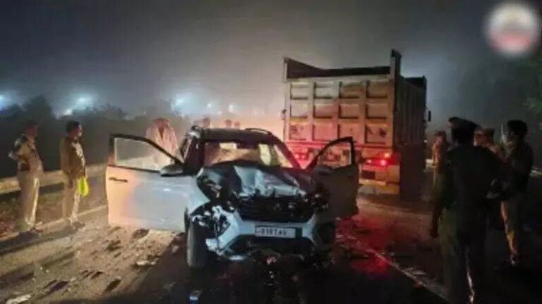 बिजनौर-हरिद्वार हाईवे पर रफ्तार का कहर, कार-डंपर टक्कर में 4 लोगों की मौत