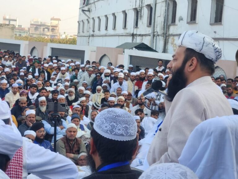 दूसरों के लिए फतवा लेने वाले अपने गिरेबां में झांकेंः मौलाना उस्मान लुधियानवी