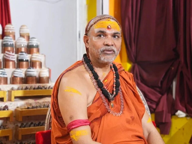 माघ मेले में शंकराचार्य अविमुक्तेश्वरानंद पर बैन लगेगा? नोटिस के पीछे कानून क्या कहता है