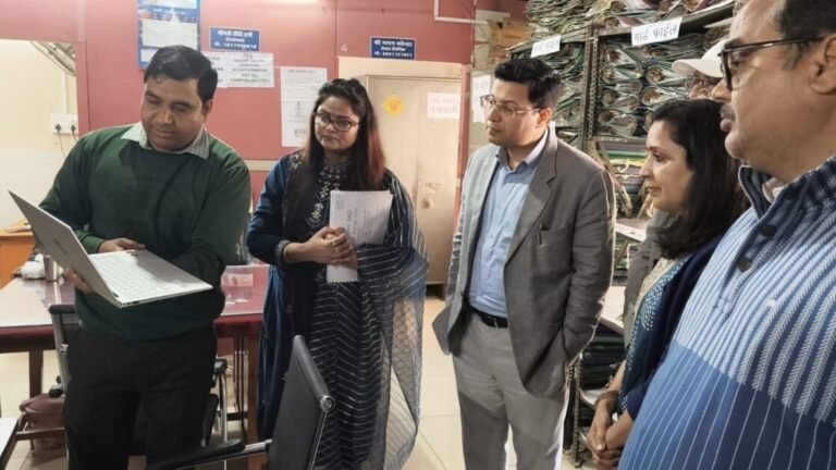 Muzaffarnagar: शहर में हो रही दूषित जल आपूर्ति पर मंडलायुक्त नाराज