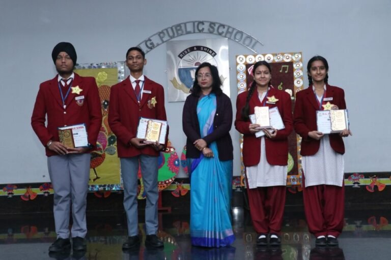 एम.जी. पब्लिक स्कूल में कक्षा 12 के विद्यार्थियों के लिए हुआ आशीर्वाद समारोह