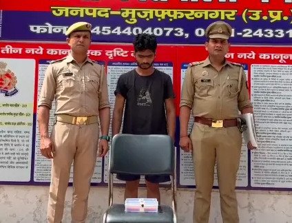 ईद की खरीदारी कर रही युवती से पर्स लूटने वाला युवक गिरफ्तार