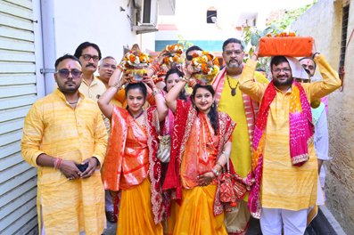 श्रीमद भागवत कथा का शुभारंभ, भव्य कलश यात्रा के साथ गूंजा शहर