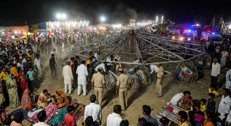 60 फीट ऊंचा झूला टूटा; कुशीनगर मेले में 30 लोग घायल, 2 बच्चों की हालत गंभीर