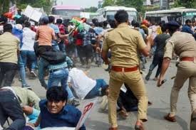 TRE 4 अभ्यर्थियों पर चला पुलिस का डंडा! जेपी गोलंबर पर मचा हंगामा, लाठीचार्ज में कई छात्र घायल