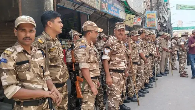 सूर्या हत्याकांड के बाद खोड़ा में सख्ती, 3 अवैध मदरसे सील